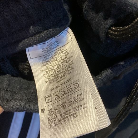 Adidas Kids Pant size M (11-12y) - Picture 6 of 6